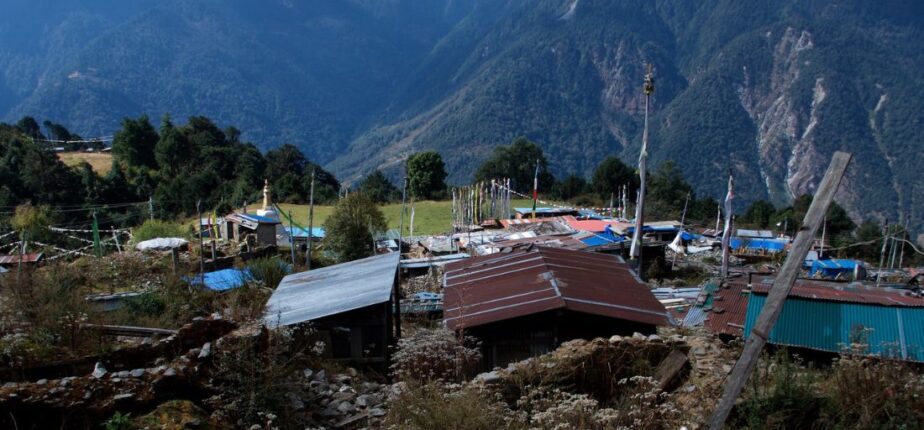 A settlement of mountainous people during gpsaomkunda Trek