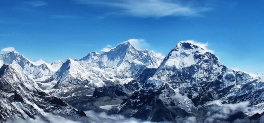 Makalu Base Camp Trekking