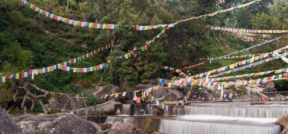 Chisapani Trek, sundari Jal