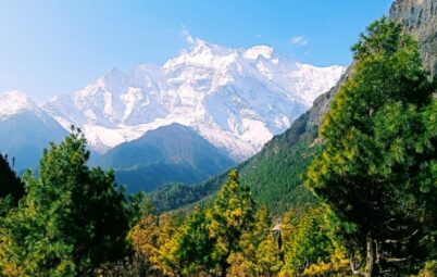 autumn trekking nepal